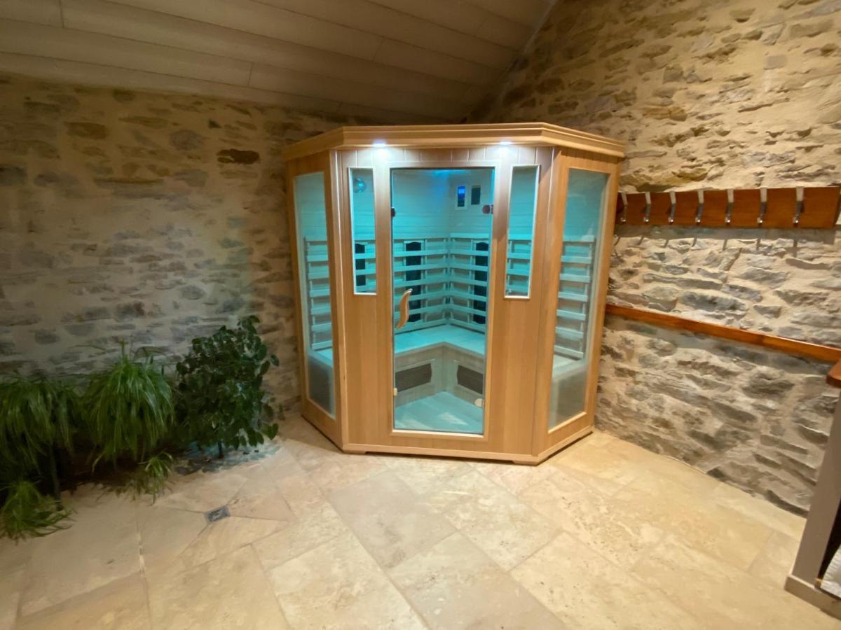 Les Caselles, Et Guest house 4*