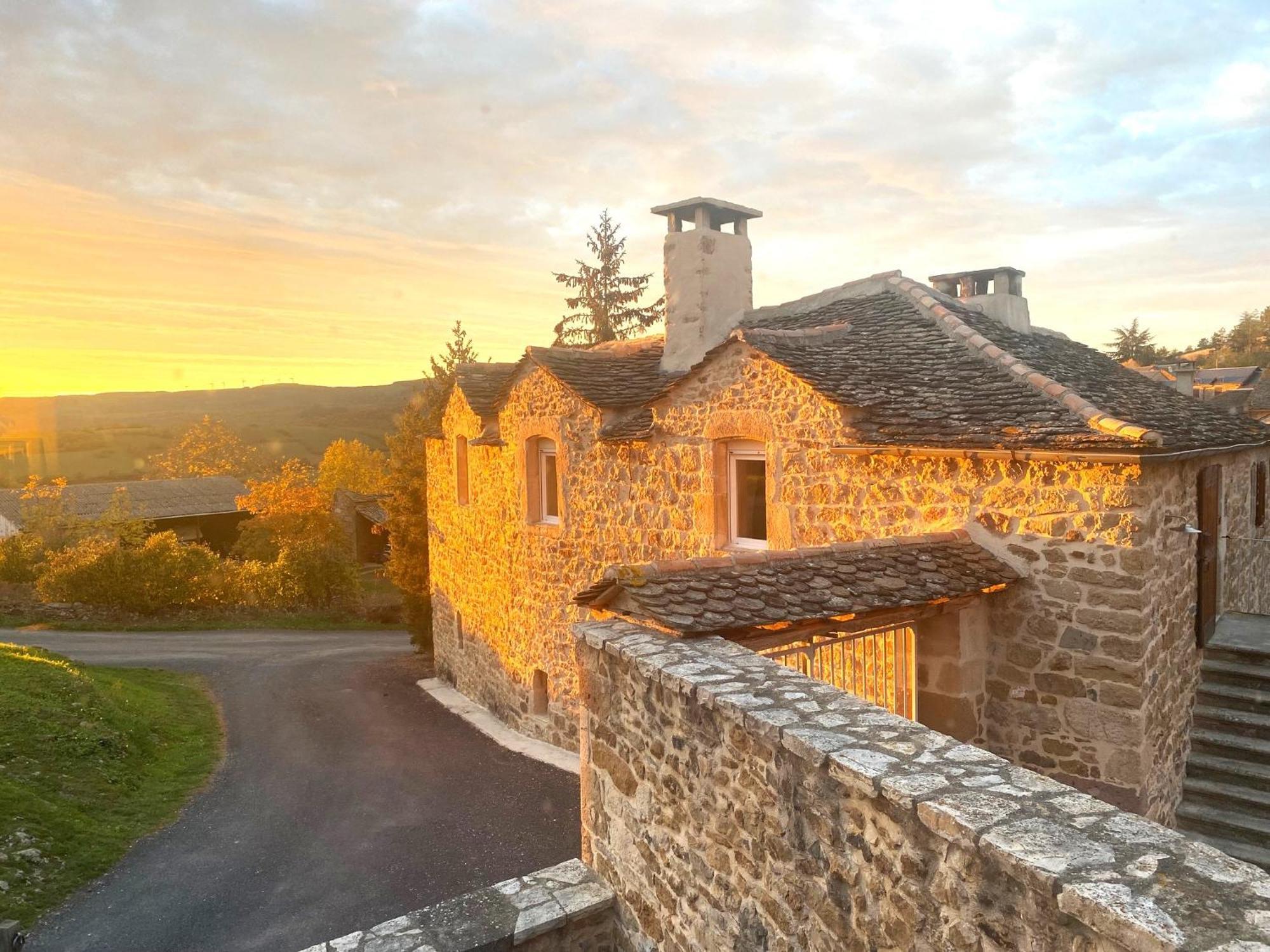 Les Caselles, Et Saint-Beauzely