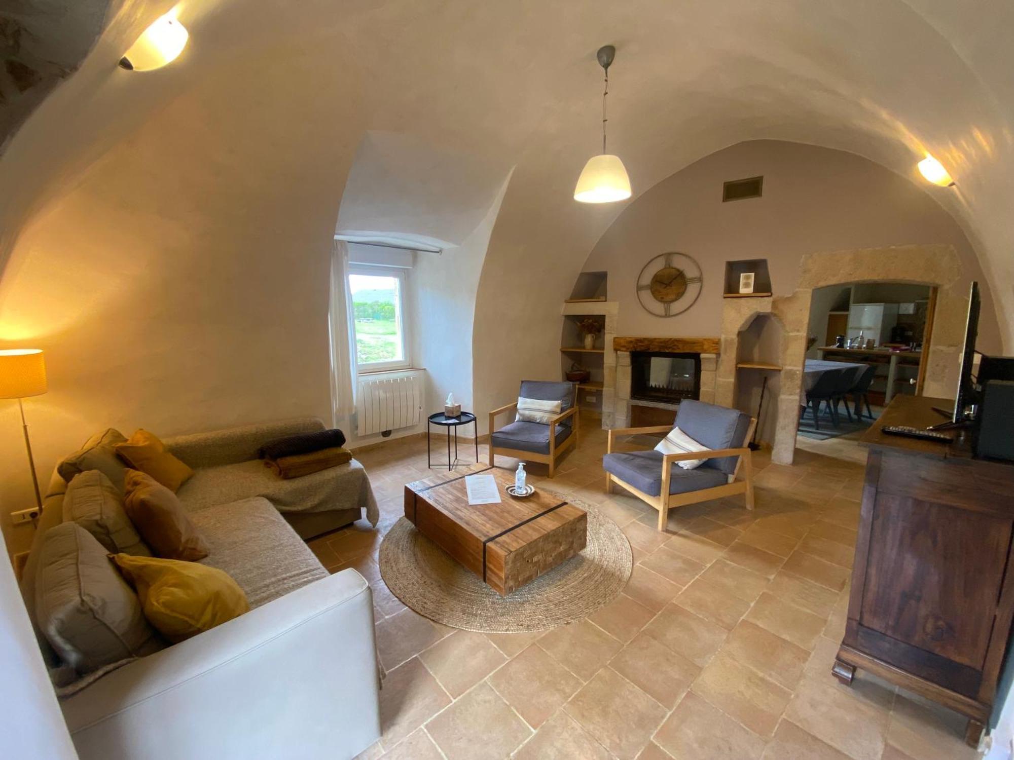 Les Caselles, Et 4* Saint-Beauzely