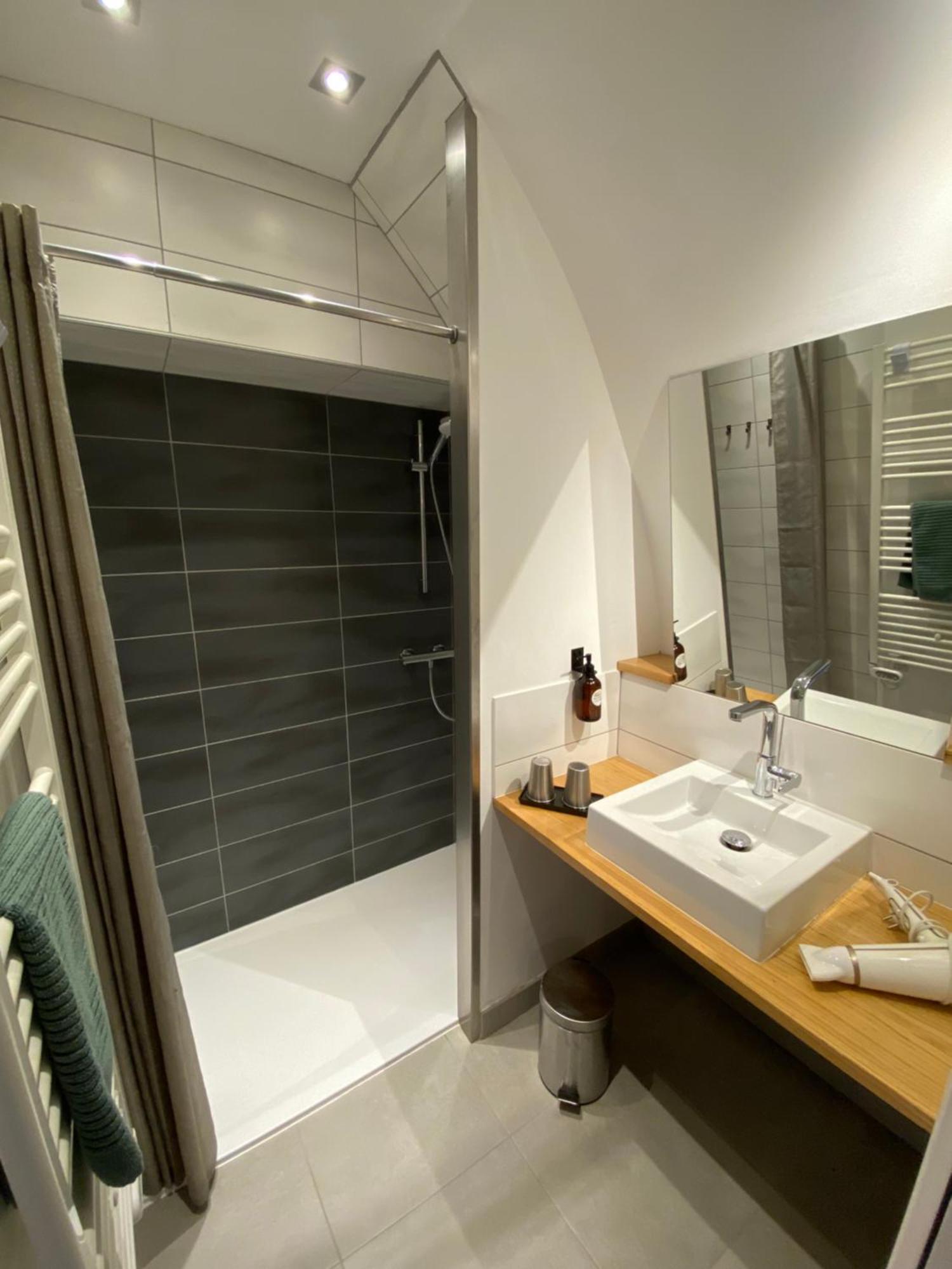 Les Caselles, Et D'hotes