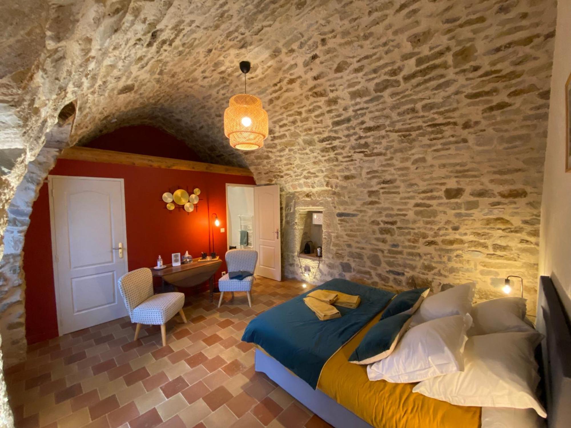 Les Caselles, Et 4*