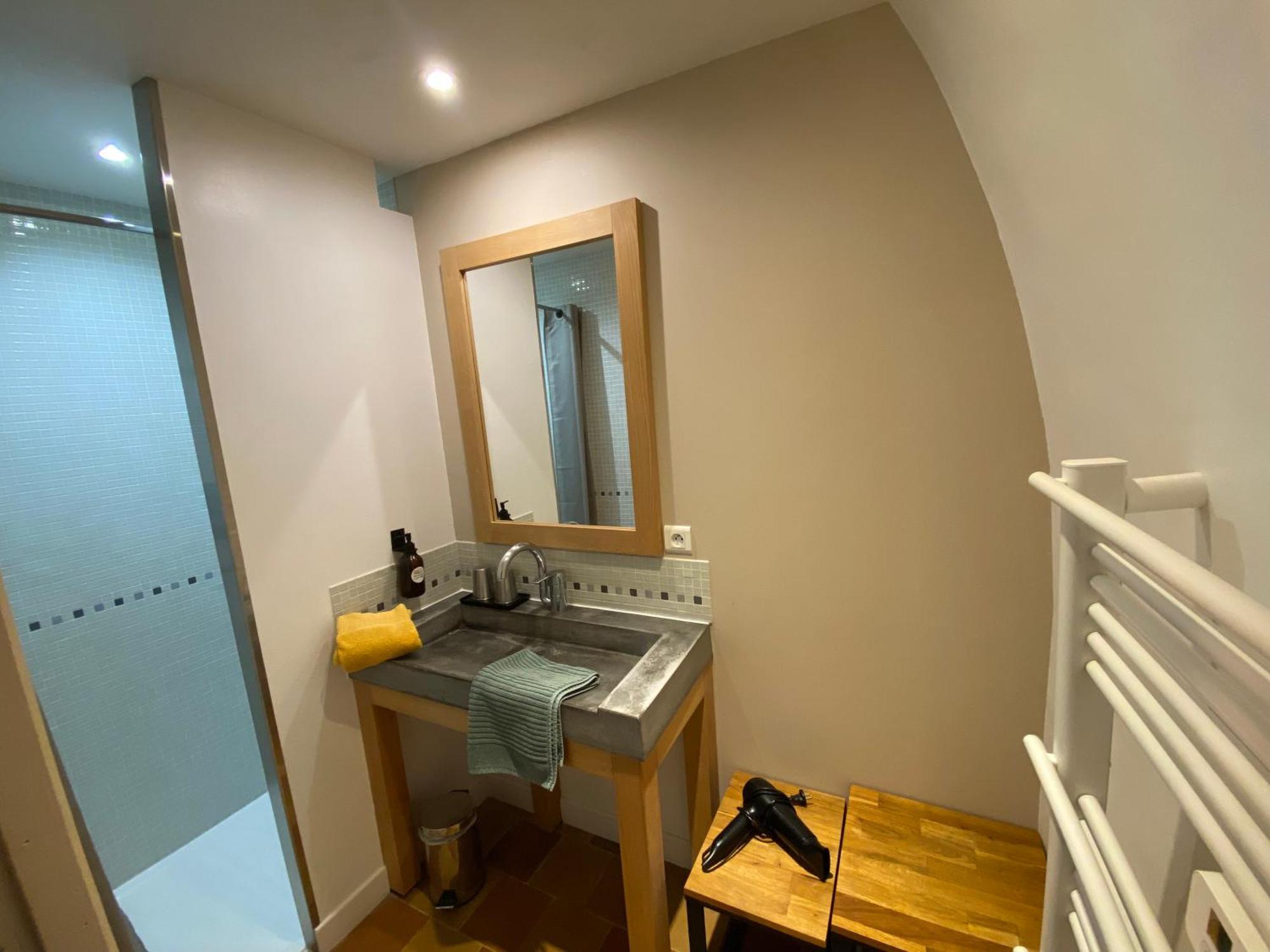Les Caselles, Et D'hotes